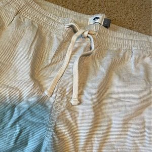2 Old Navy Elastic waist shorts